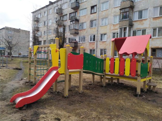 По инициативе депутата Сергея Матвеева в Соликамске обновят детские площадки, отремонтируют тротуар…